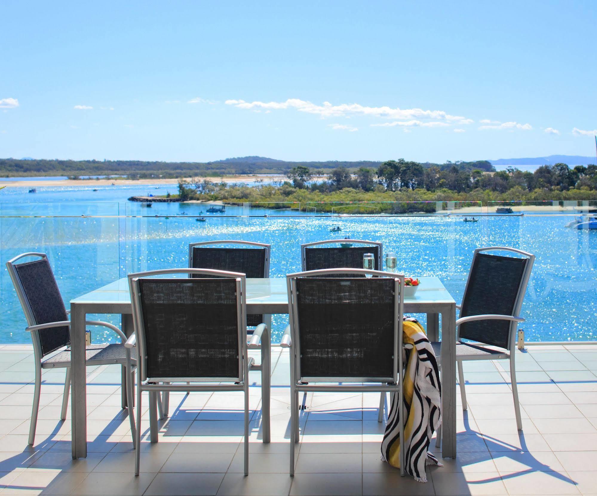 Noosa Quays Aparthotel ภายนอก รูปภาพ