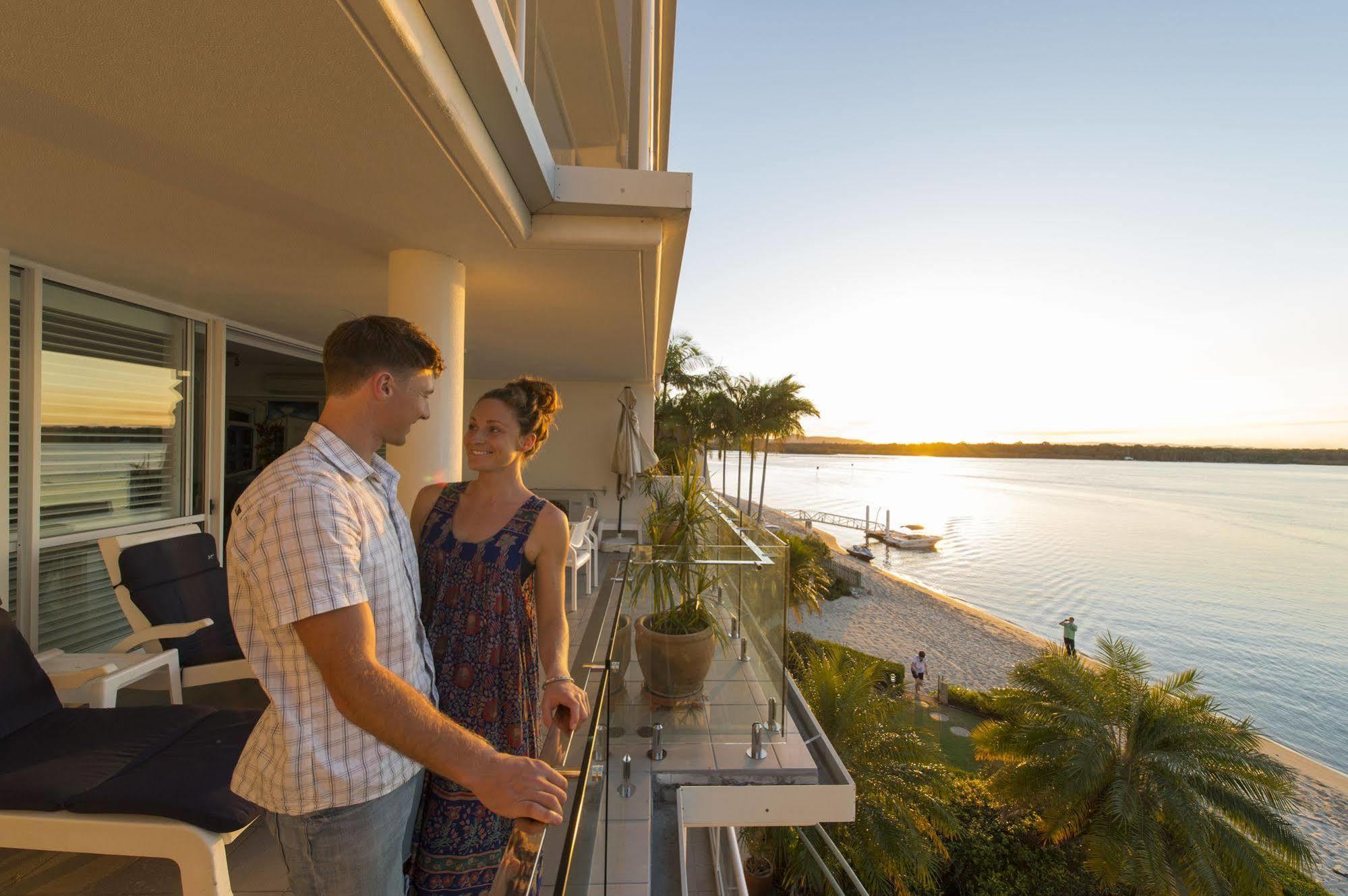 Noosa Quays Aparthotel ภายนอก รูปภาพ